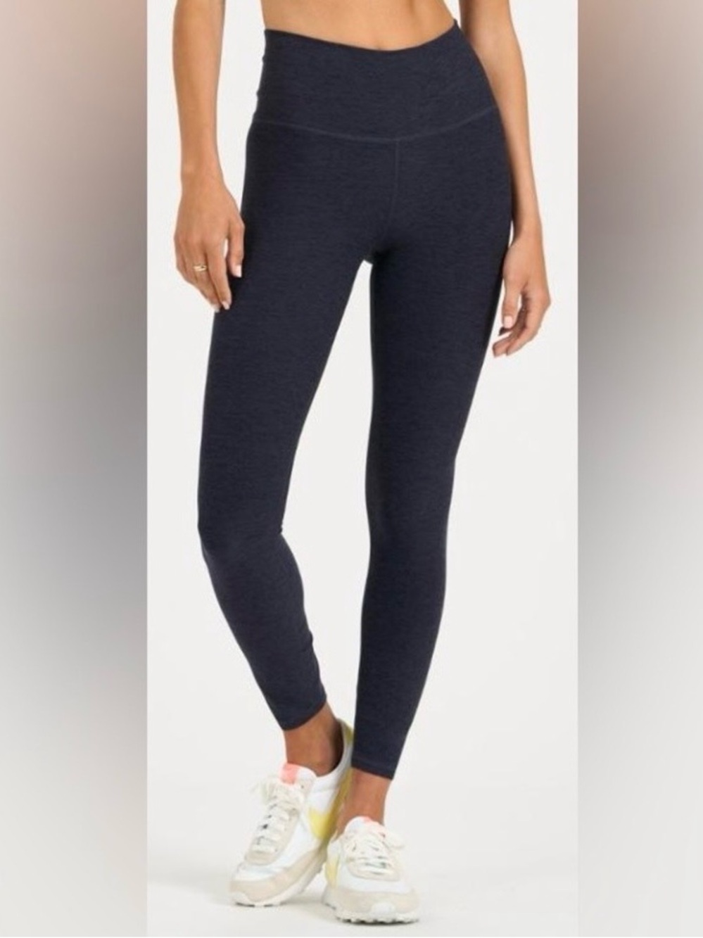Vuori Clean Elevation Leggings in Midnight Heather- new condition